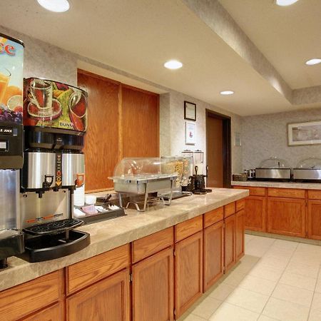 Americas Best Value Inn&Suites Saint Charles Restaurant photo