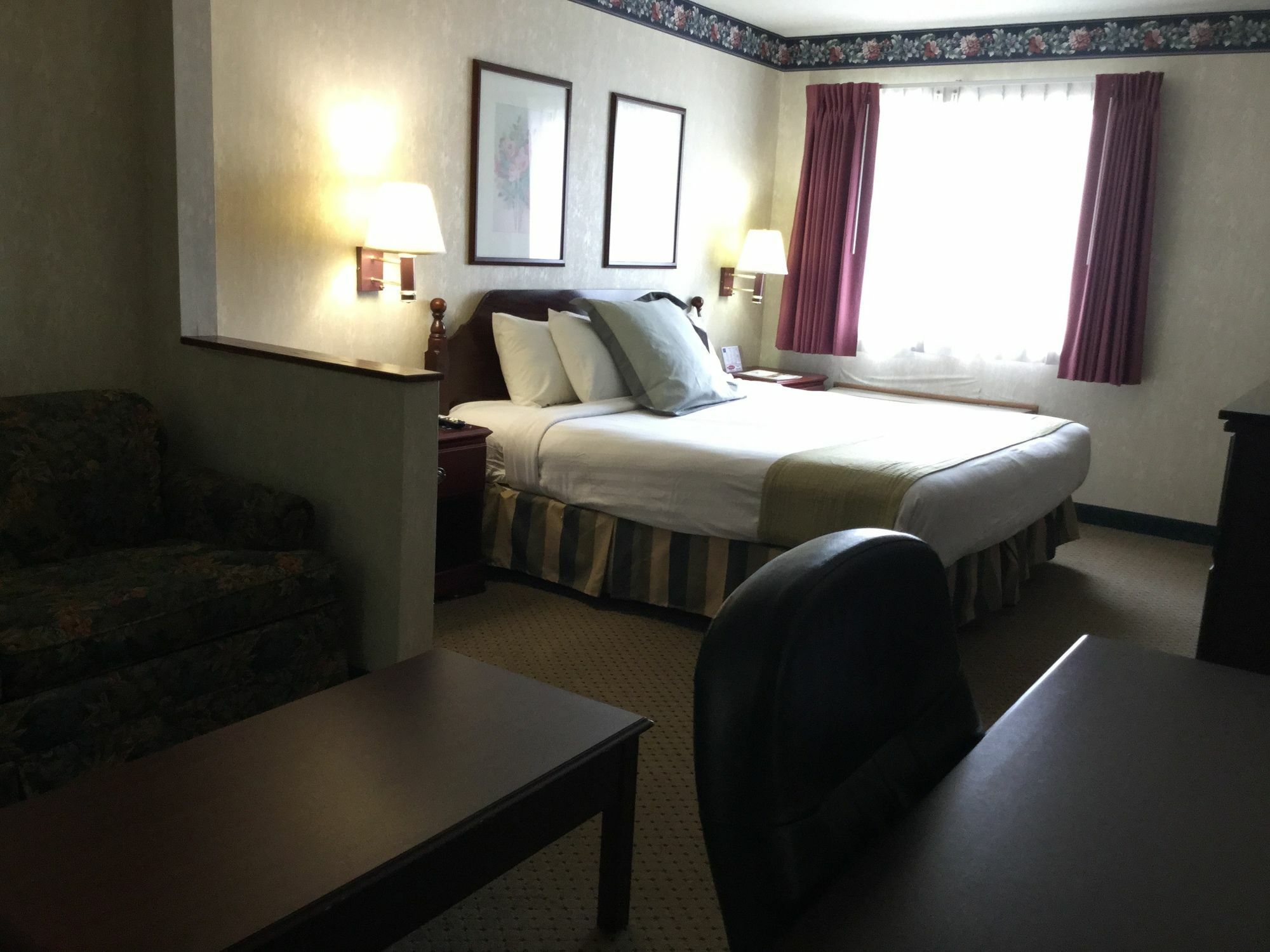 Americas Best Value Inn&Suites Saint Charles Extérieur photo