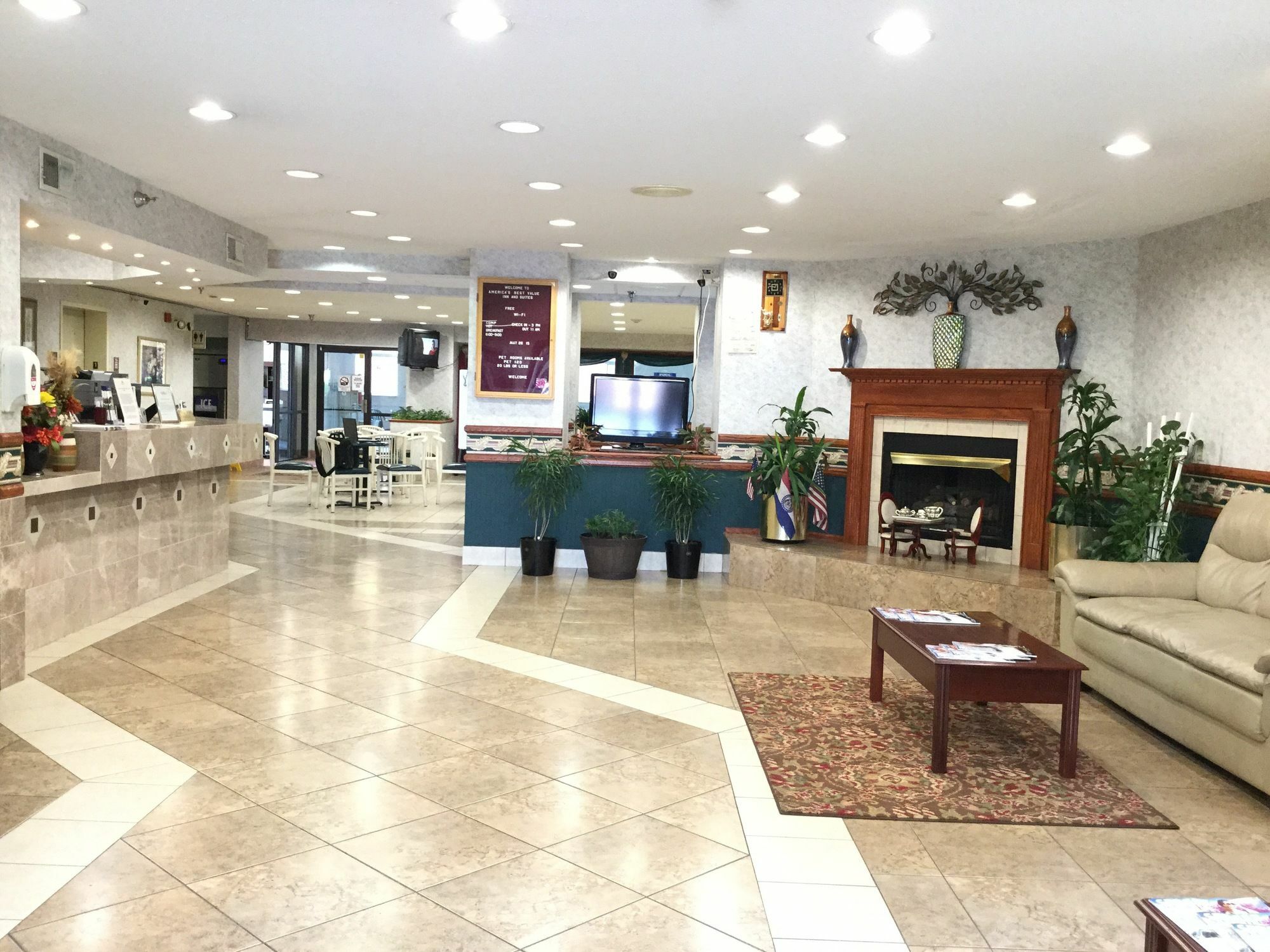 Americas Best Value Inn&Suites Saint Charles Extérieur photo